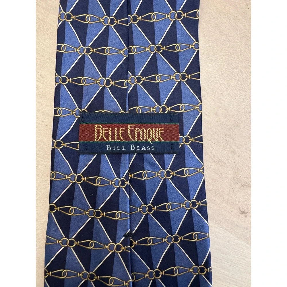 Belle Epoque Bill Blass Men's %100 SilkTie Blue Made in USA